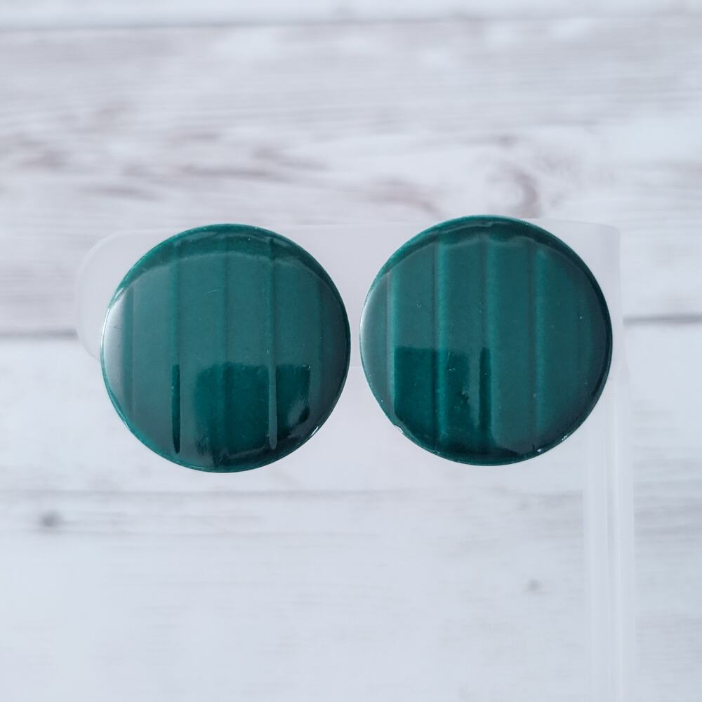 Vintage Clip On Earrings Deep Green Circle with Line Design Retro 1 & 1/8"
